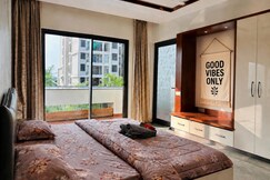 Skj Luxuria A Royal Luxury Stay in Mohali