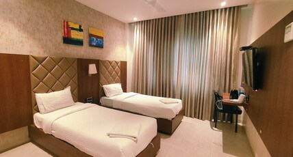 HOTEL KUNAL PALACE Room Type - Deluxe Twin Room