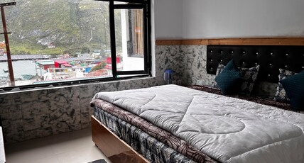 HOTEL PAWANI Room Type - Mountain View Deluxe Room