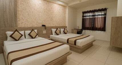 Hotel Dwarawati Room Type - Family Room