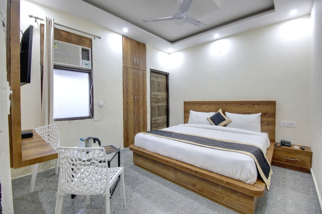 Hotel The Premier Noida - Tap to explore photos