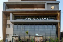 Hotel Lotus Vista