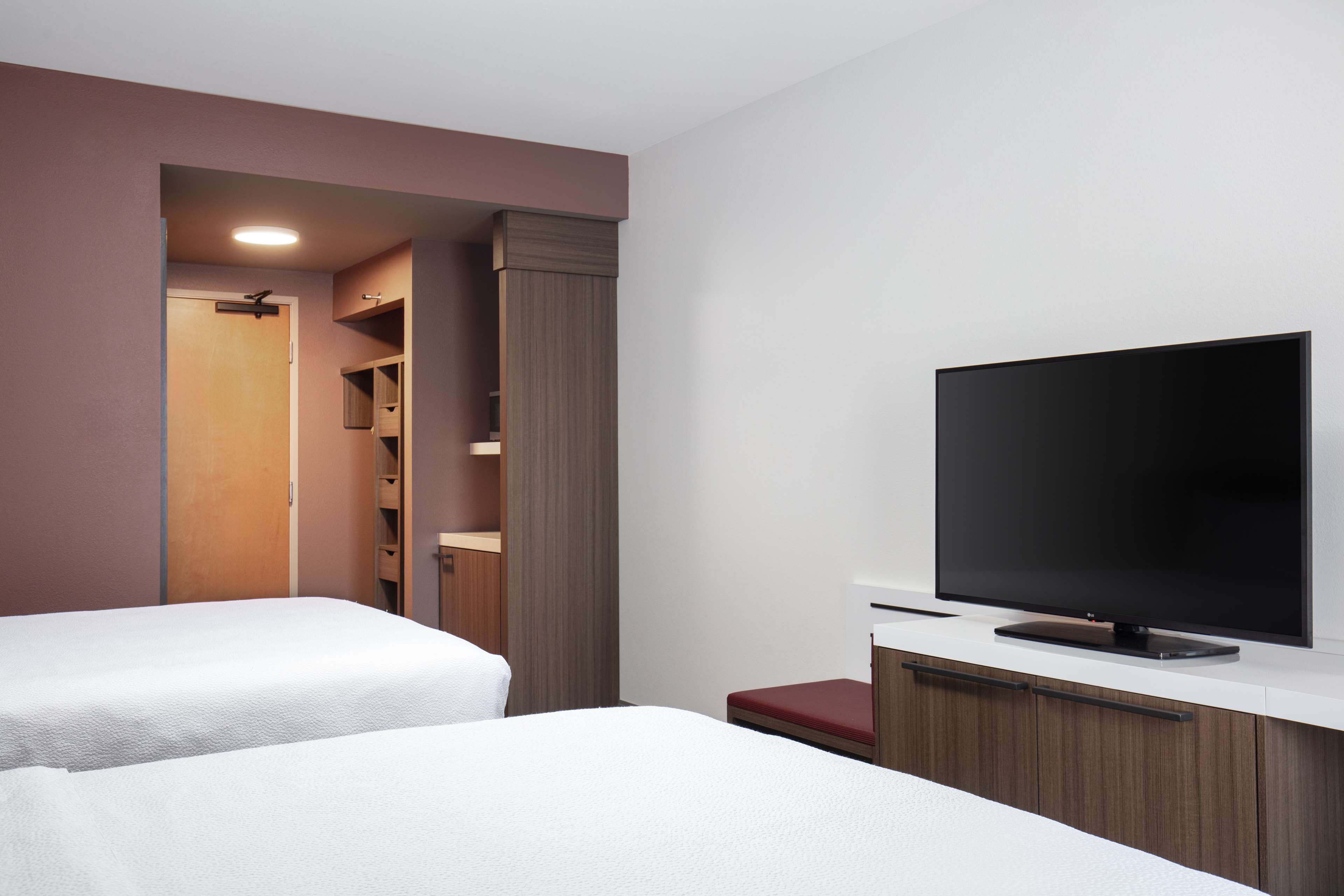 Kalispell Hilton Garden Inn - Tap to explore photos