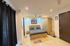Studio sec 42 Golf course road Gurgaon