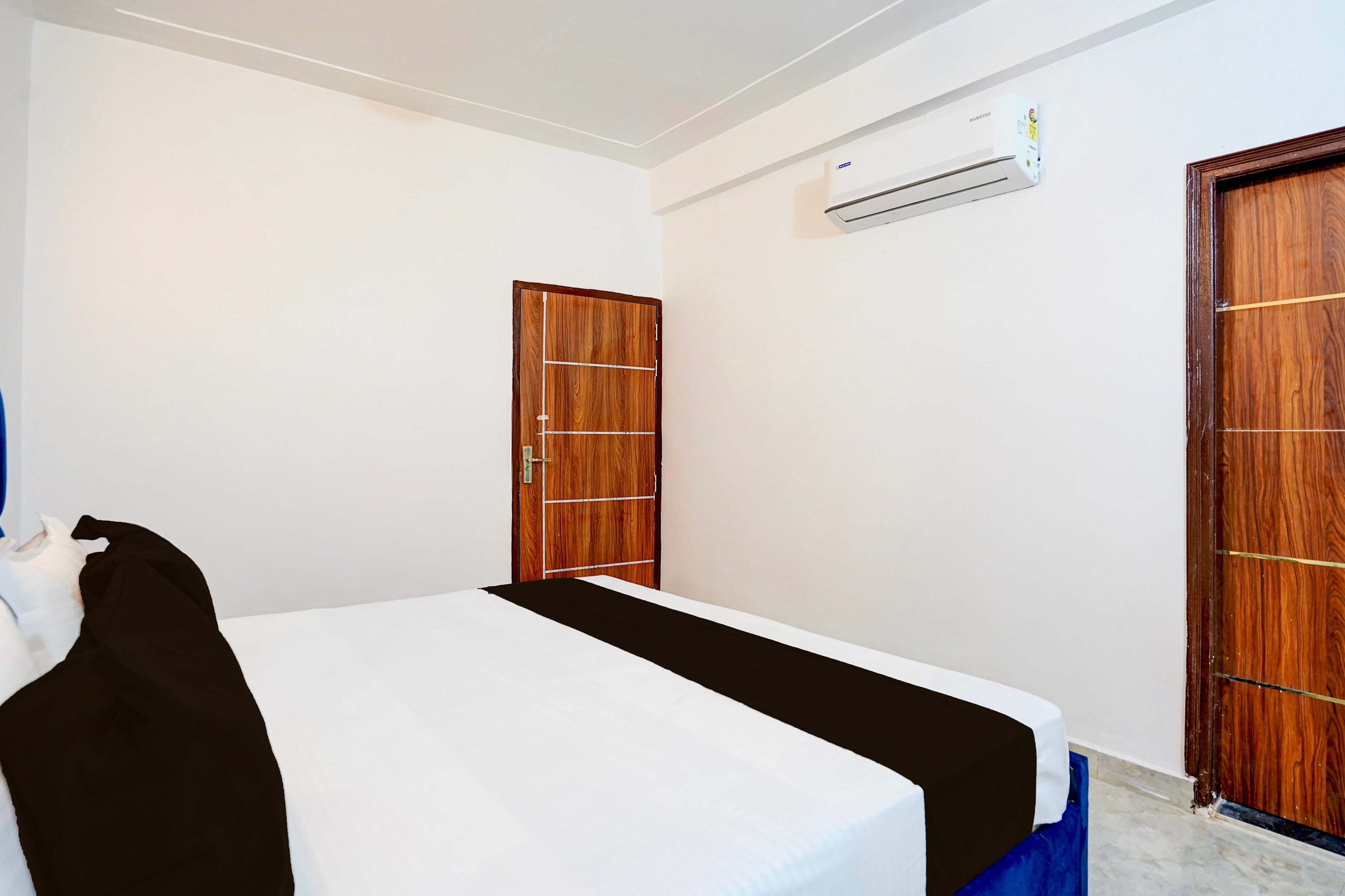 Hotel O Sweet Home Guest House - Tap to explore photos