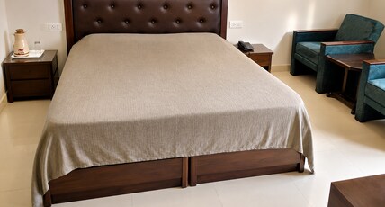 Hotel Mandakini Room Type - AC Super Deluxe Room