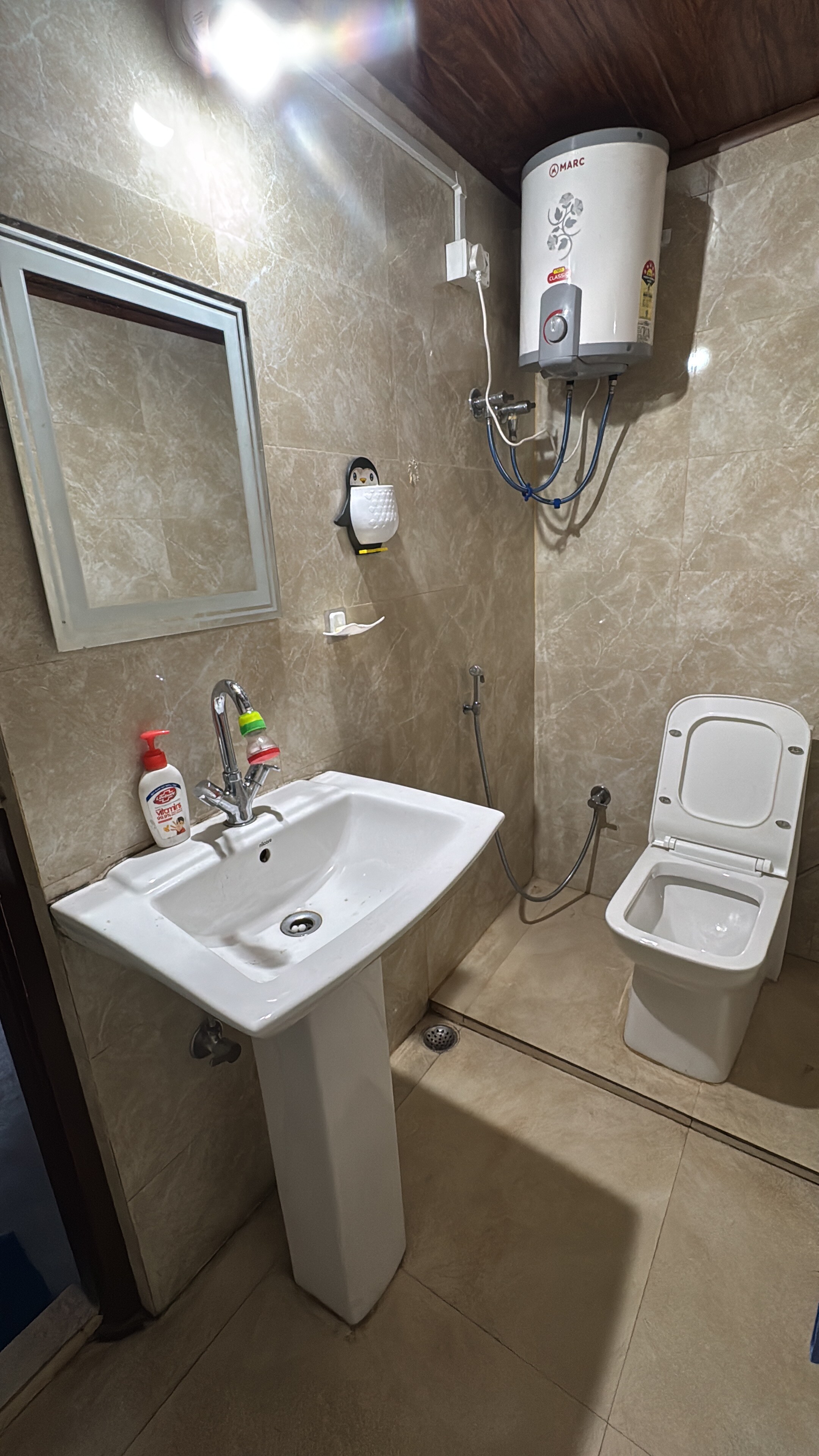 Sungava Homestay - Tap to explore photos