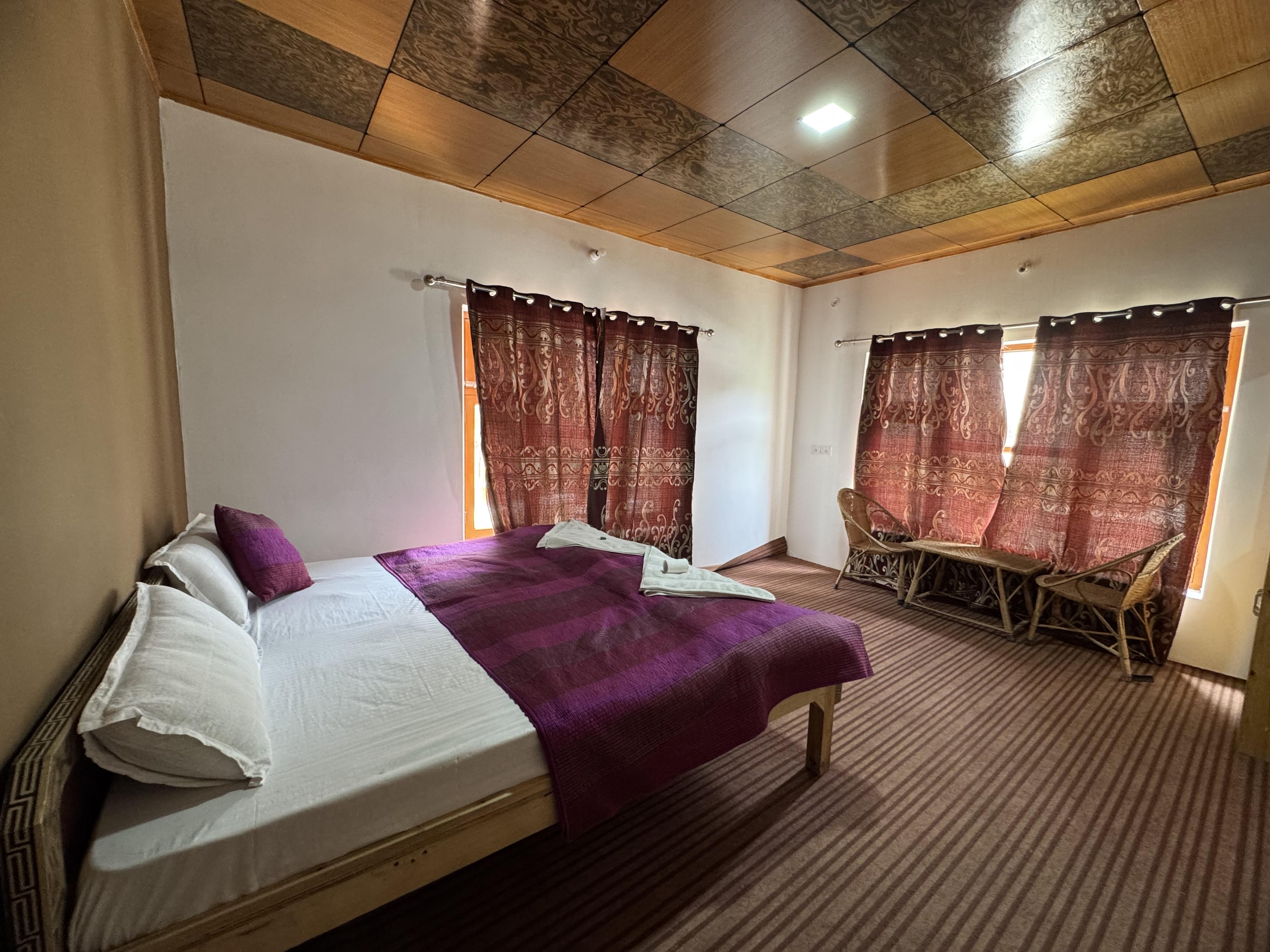 Dragon hotel and guest house - Tap to explore photos