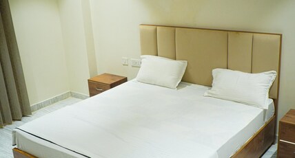 Shri Giriraj Sharnam Room Type - Deluxe Room Shri Giriraj Sharnam Room Type - Deluxe Room
