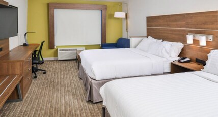 Holiday Inn Express Alliance Room Type - 2 Queen Standard Communications Accessible