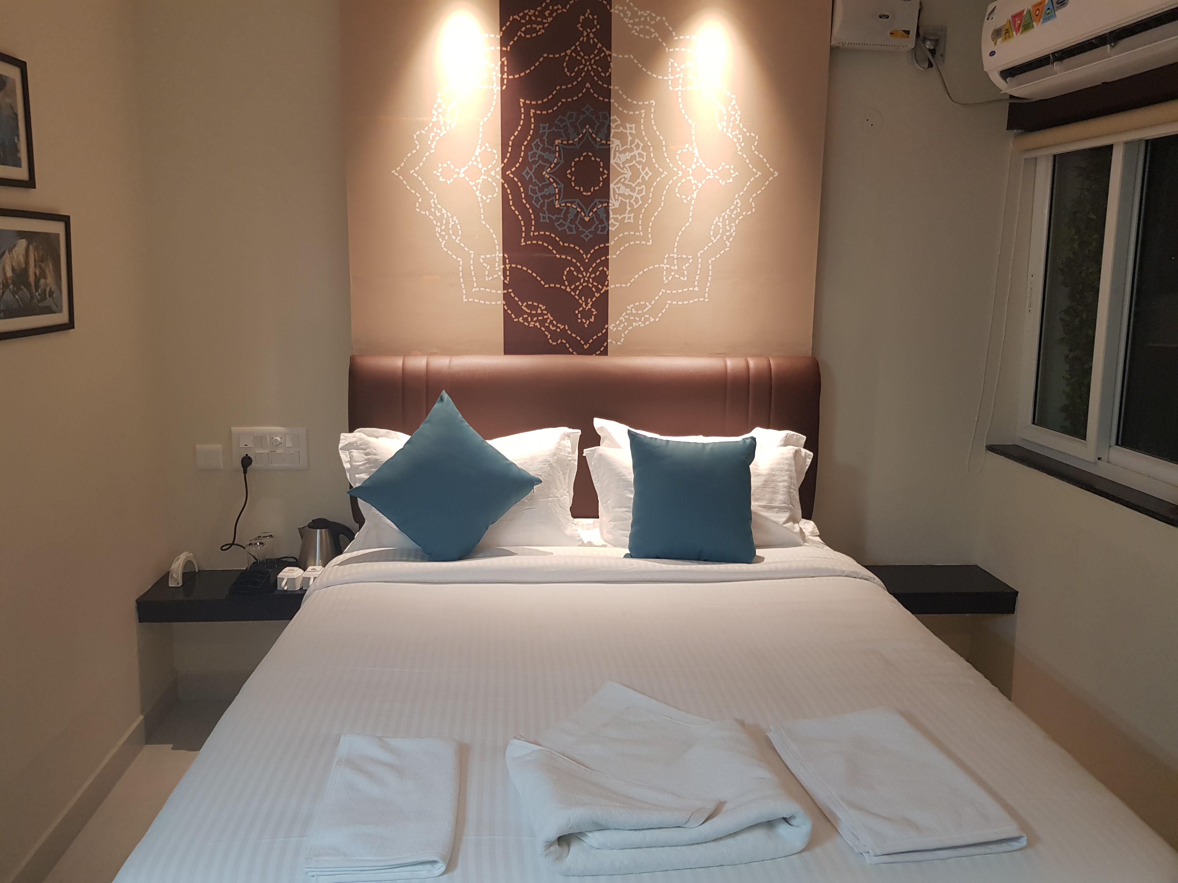 The Bull Boutique Hotel - Tap to explore photos