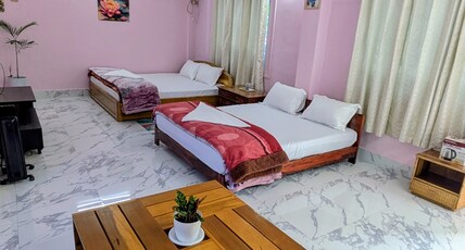 Nalkyimo Homes Room Type - Twin bed deluxe room with mountain view