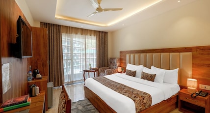 HOTEL CLASSIC HILL Room Type - Super Deluxe Room With Balcony (Mountain View) HOTEL CLASSIC HILL Room Type - Super Deluxe Room With Balcony (Mountain View)
