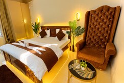 Pvt  2 Rooms in 3BHK  Near Amrita Grover Homestays
