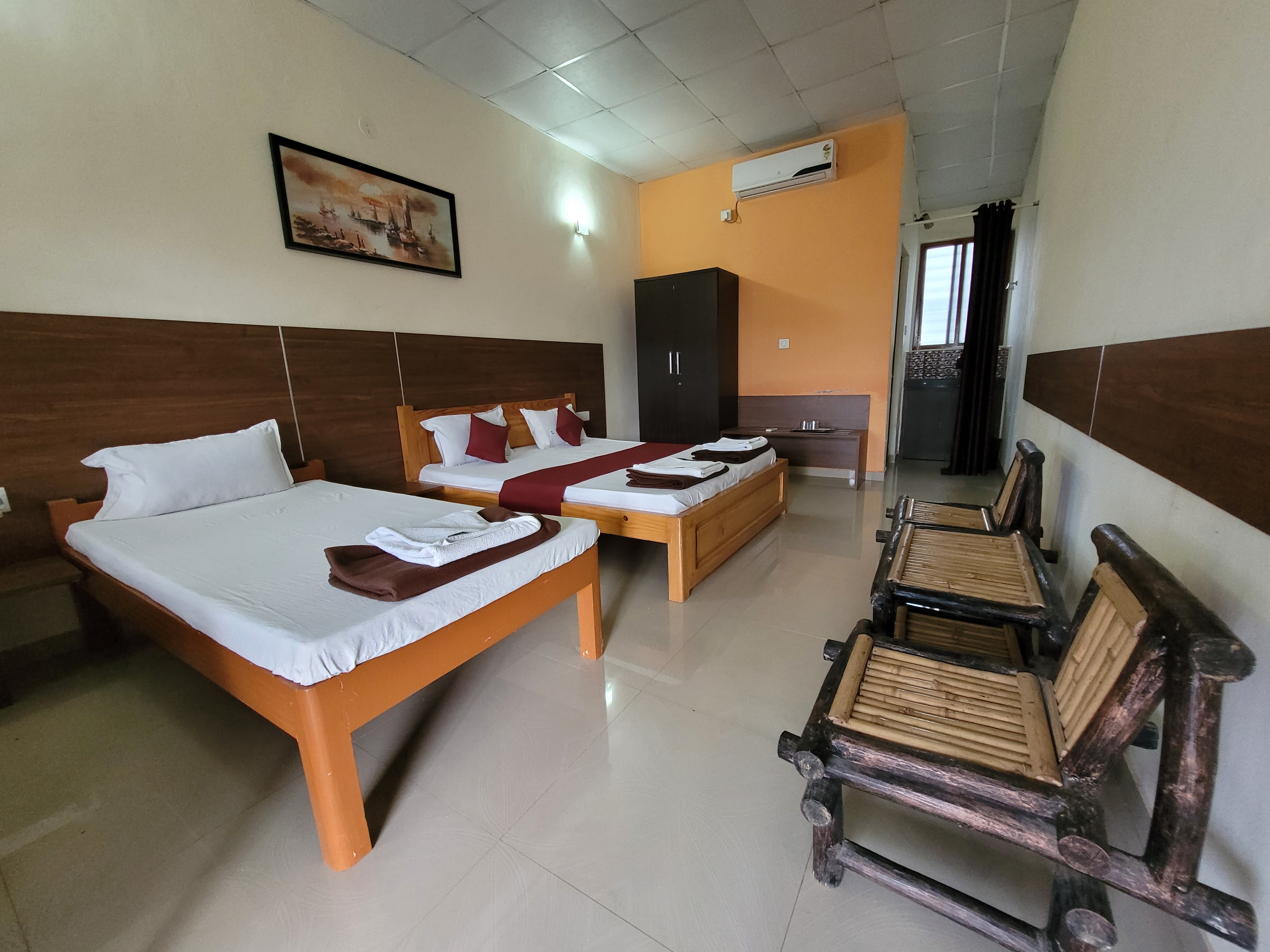 Kunjwan Resort - Tap to explore photos