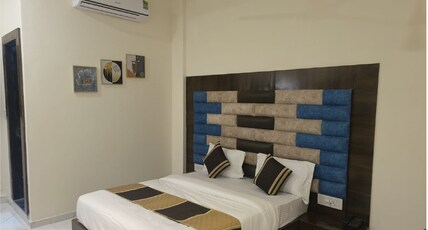 Hotel Villa Inn Room Type - Deluxe AC Room