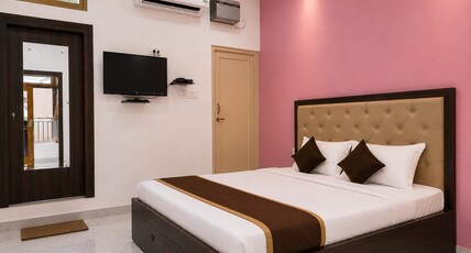 Hotel Eva Palace Room Type - AC Deluxe Room