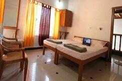 Gundimane Homestay | Rooms & Kitchen
