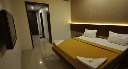 VIJEY HOTELS Room Type - Executive Room