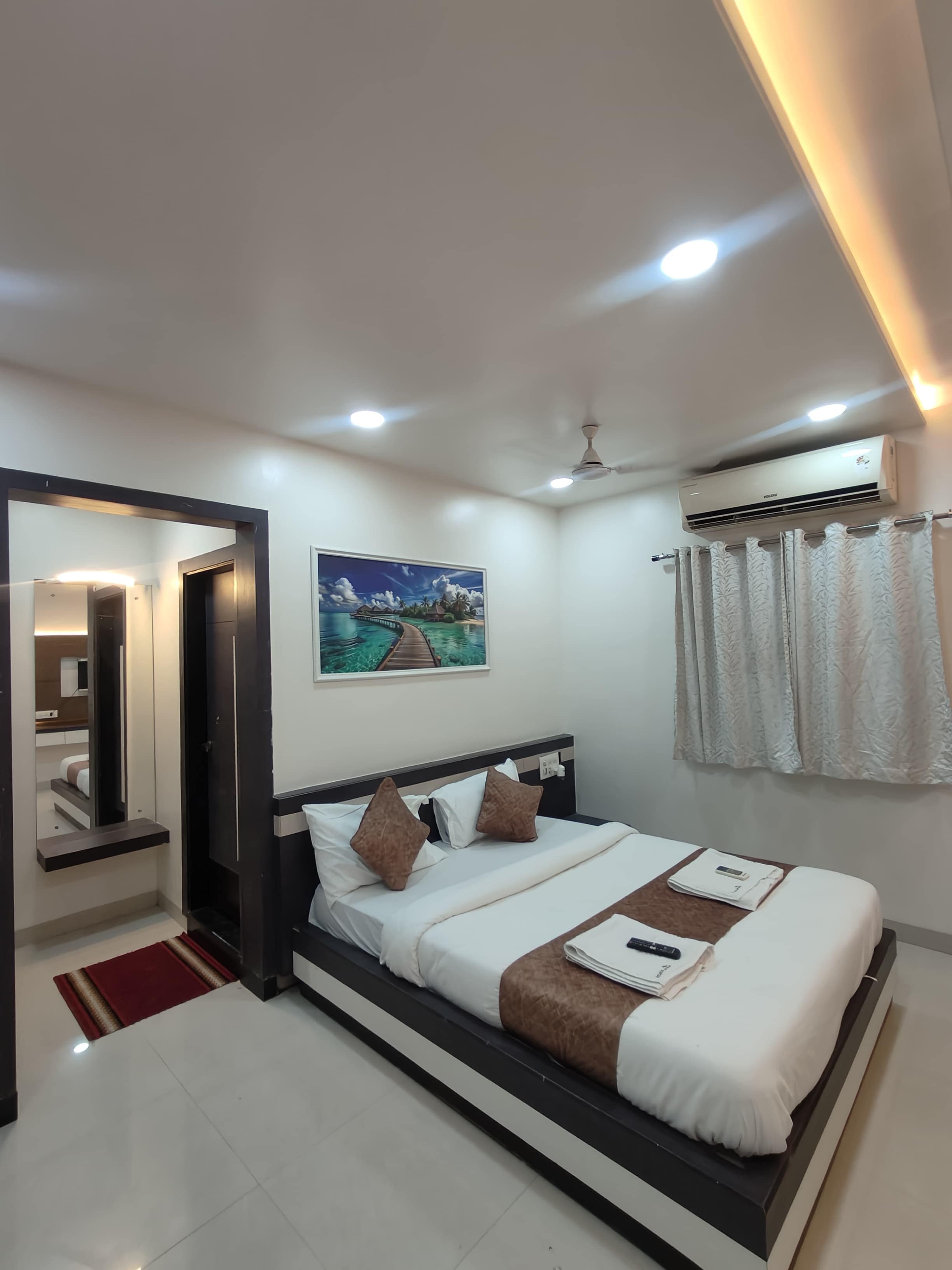Hotel Dwarka - Tap to explore photos