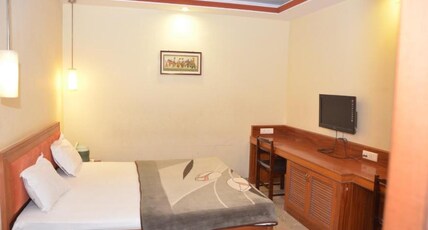 Raya s Annexe 1 Room Type - Compact AC