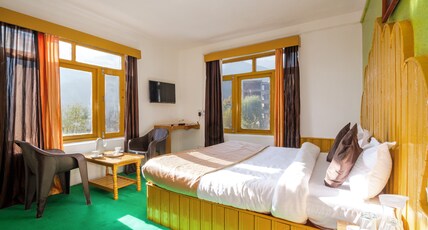 Rudra Mountain INN Room Type - Super Deluxe Room View