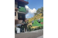 The Peace In Mountain Hotel