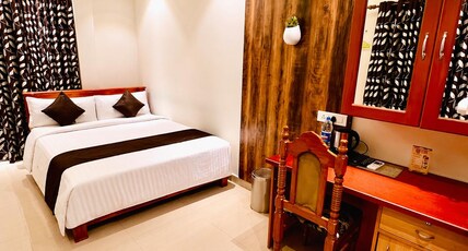 Thayamkery's Royal inn Room Type - Deluxe Bed Room
