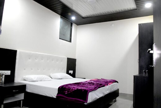 Hotel sai palace