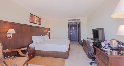 Crowne Plaza Hotel Antalya by IHG Room Type - 1 King Standard Sea Front