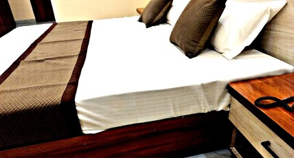 Hotel Vrindavan Paradise & Resort Room Type - Luxury Room with Balcony and Forest View