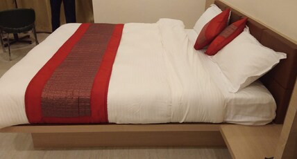 The Heritage Room Type - Corporate Executive Balcony Room With Lake View