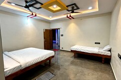 GARDEN PARADISE HOME STAY.