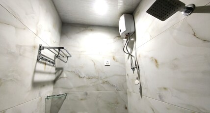 Comfy Inn Room Type - Deluxe Double AC Room