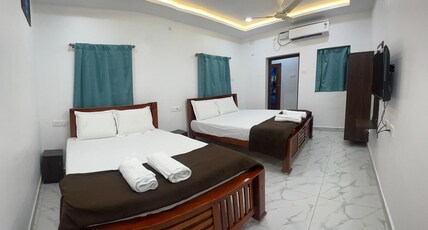 HOTEL DE LUX SPLENDID Room Type - Family King Room