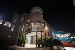 Hotel Nimantran Palace