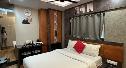 HOTEL PADMA MANOR LUXE Room Type - CLASSIC