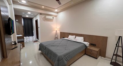 Carnival Inn Room Type - Semi Deluxe Room