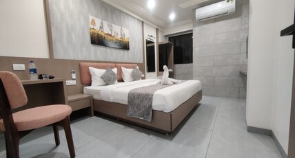 Hotel Emirest Room Type - GOLD ROOM