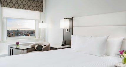 Hilton Boston Park Plaza Room Type - 1KING BED MOB HEAR ACC TUB