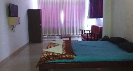 Trupthi Guest Home Room Type - Deluxe Rooms