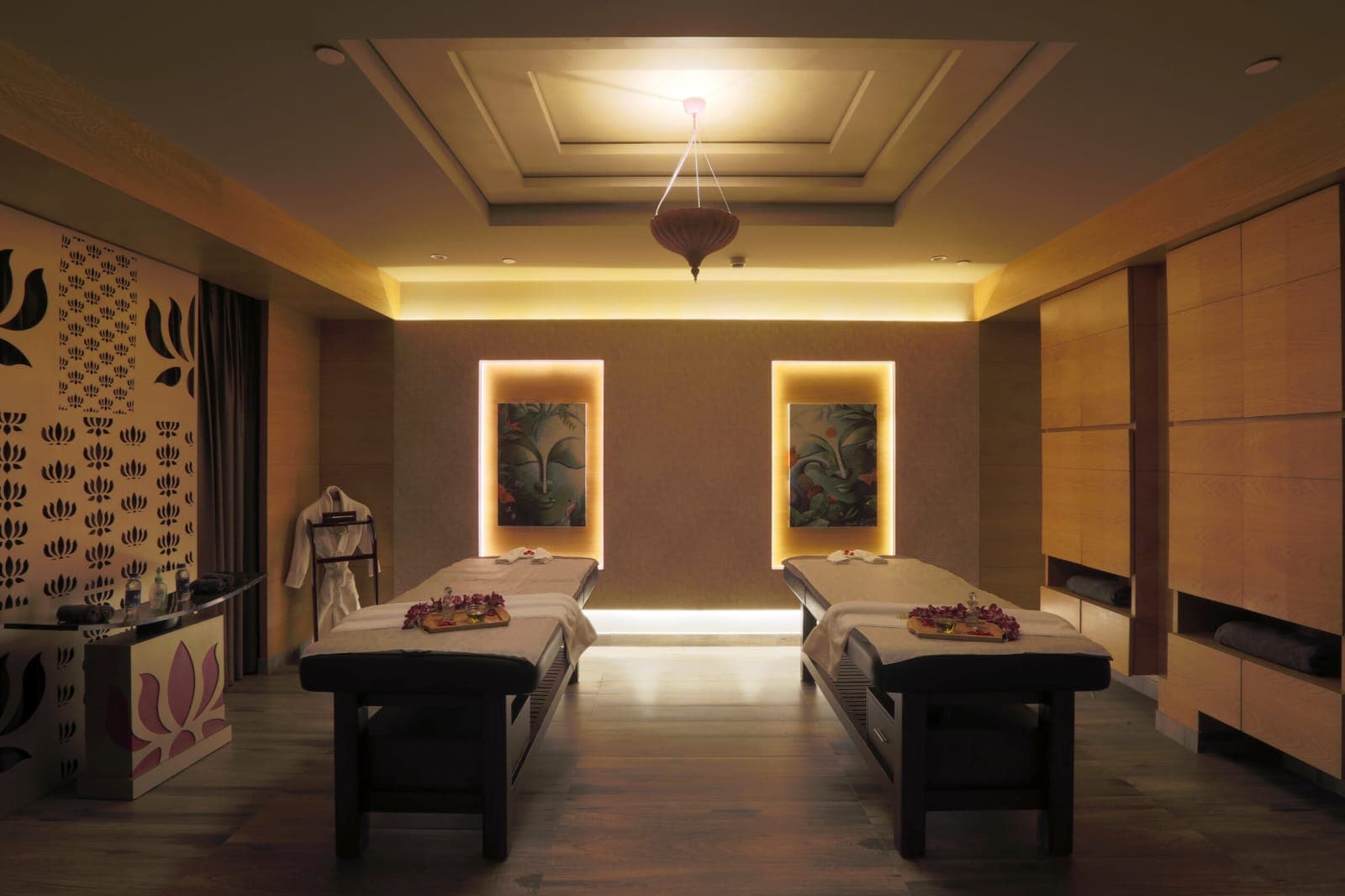 Hotel Grand Meridian Delhi Airport - Tap to explore photos