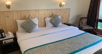 Royal Jardin Whistling Pines Resort Room Type - Executive Standard Room