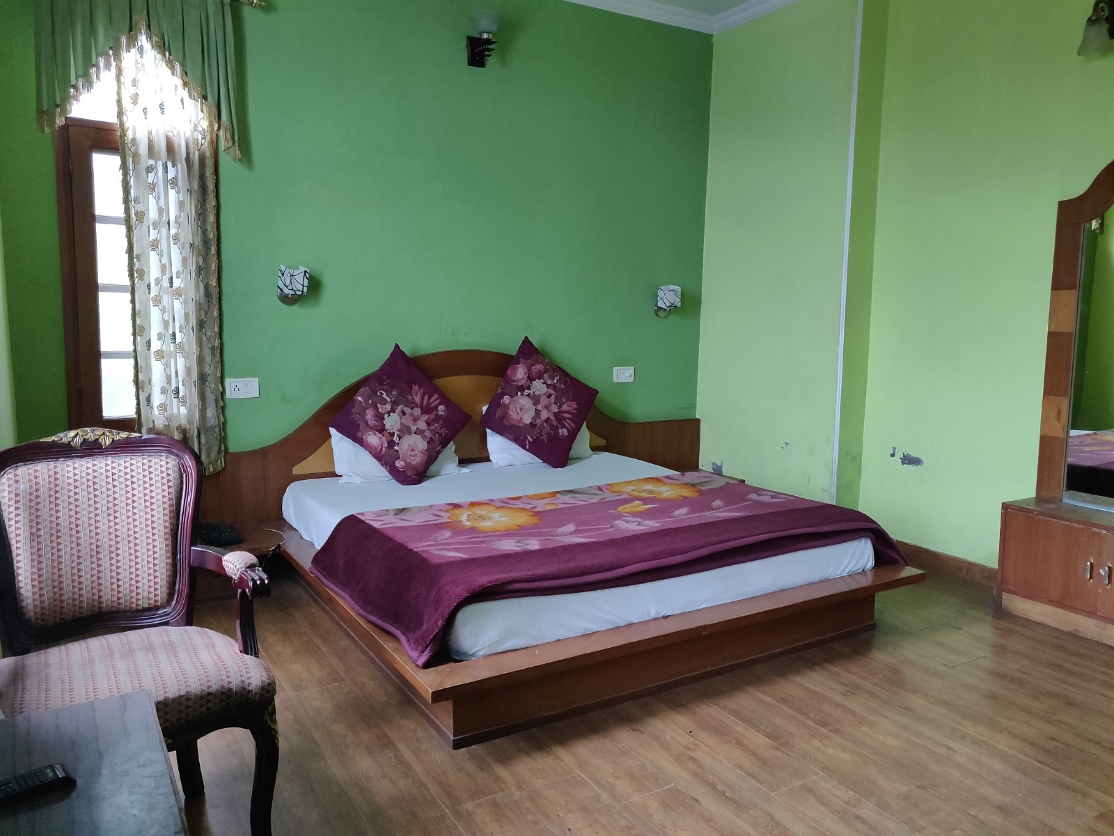 Hotel Dhami Retreat - Tap to explore photos