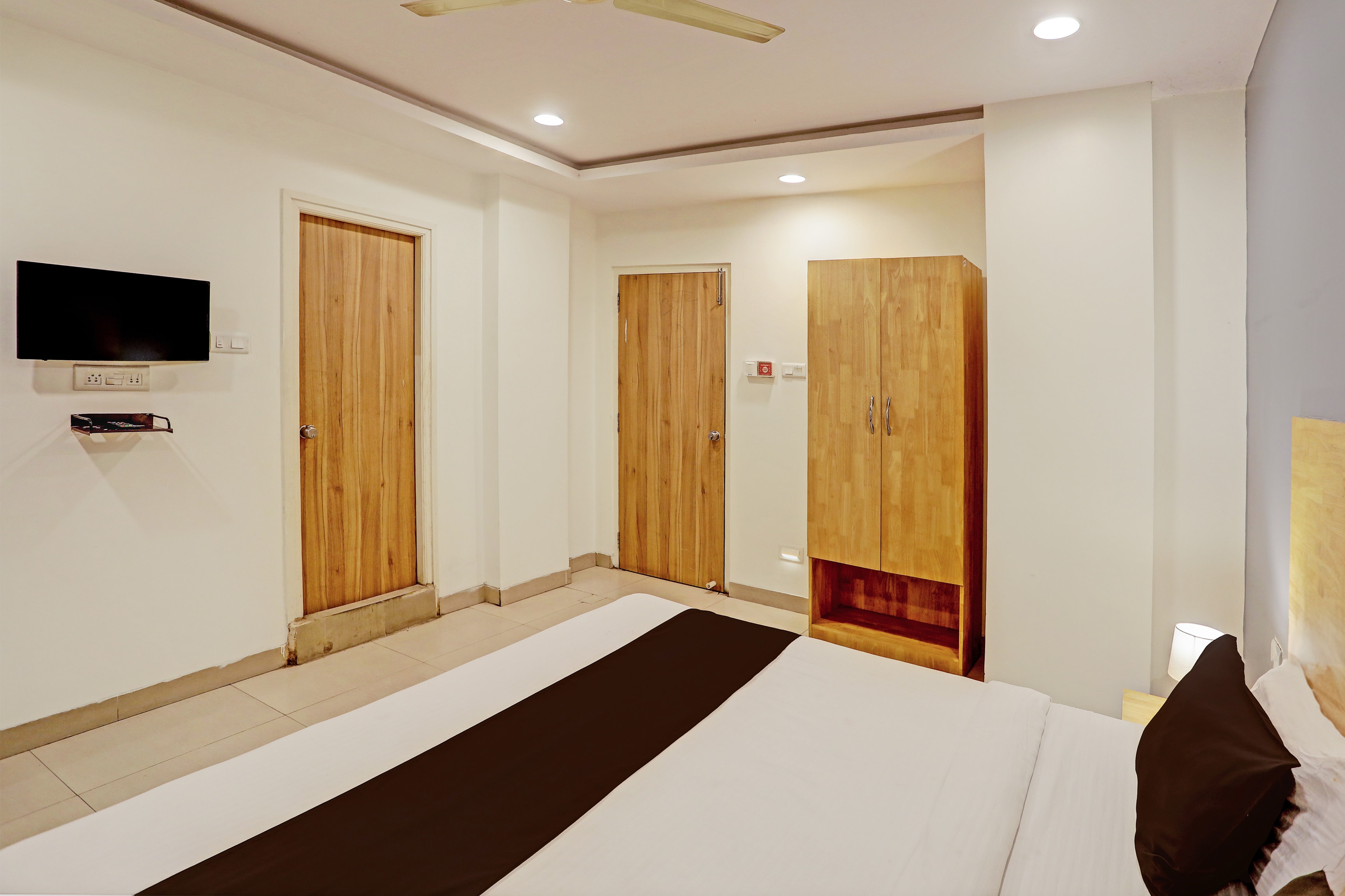Hotel O Ramoji - Tap to explore photos