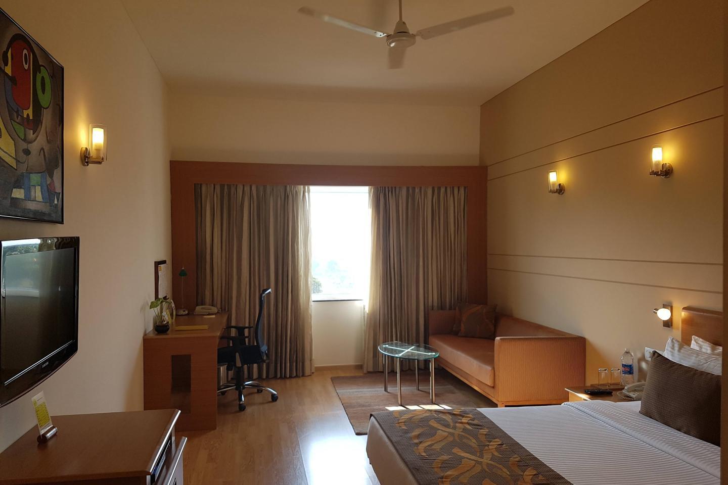 Lemon Tree Hotel Electronics City Bangalore - Tap to explore photos
