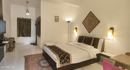 Silver Oak Valley Room Type - Super Deluxe Plus Non - AC