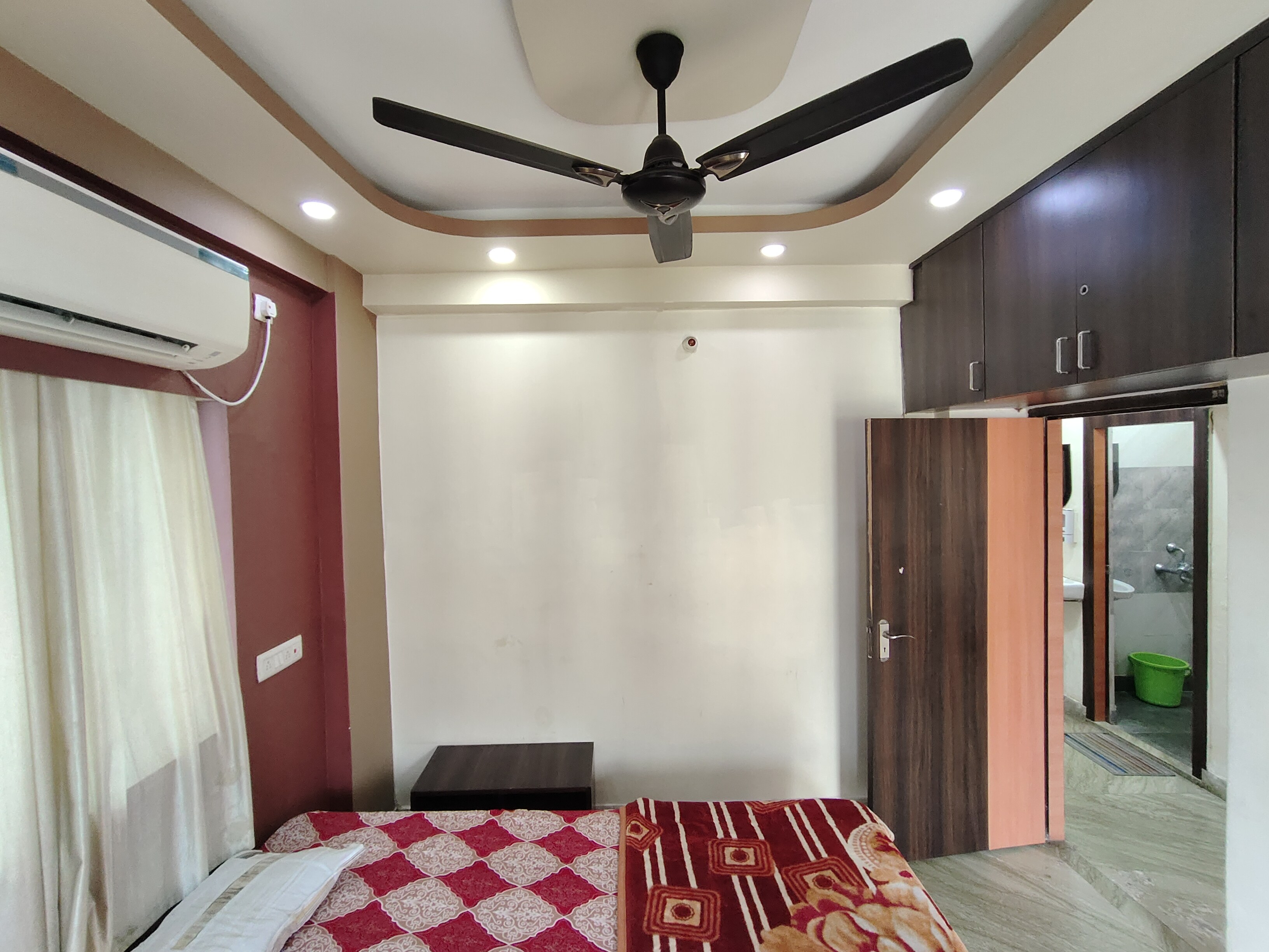 Budget Friendly 2Bhk Apartment In Kasba Connecting South Kolkata, Acropolis, Gariahat, Golpark, Ruby - Tap to explore photos