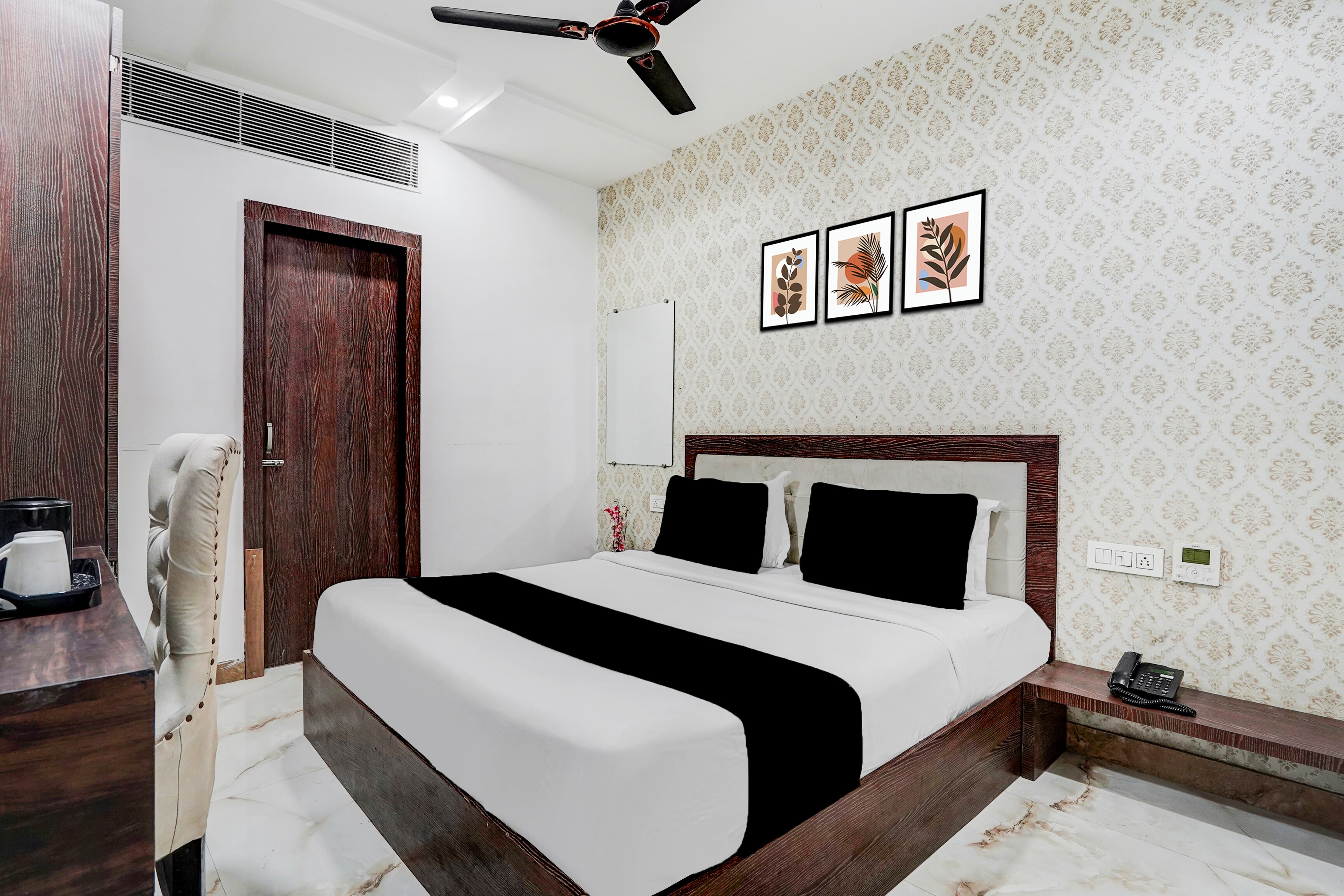 Townhouse by OYO Golden Temple Amritsar Formerly A Star - Tap to explore photos