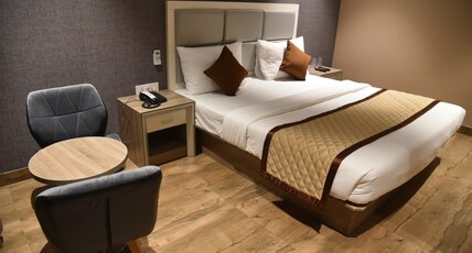 Hotel Solitaire Room Type - Premium Room